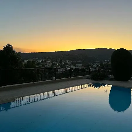 Вилла Serenity Pool & Garden Лимасол
