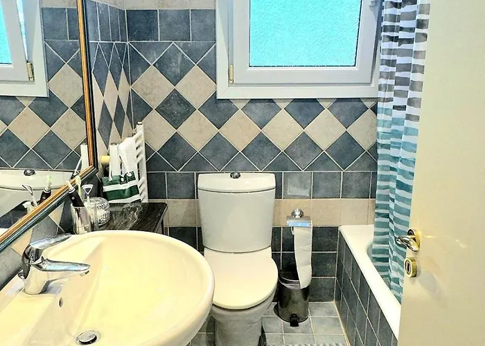 Serenity Pool & Garden Vila *