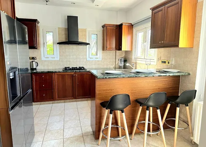 Villa Serenity Pool & Garden